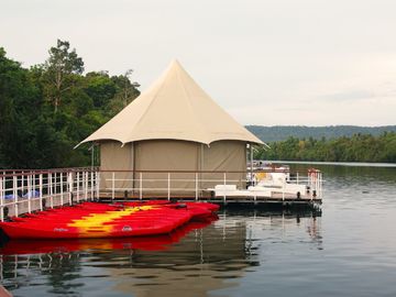 Stahlrahmen-Luxushotel-Zelte mit PVDF-Architektur-Abdeckungs-Struktur-Luxus-Resort-Zelt-Hotels